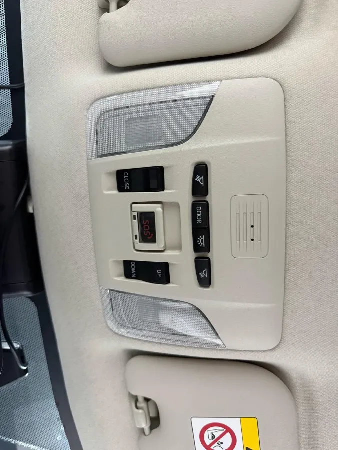 2021 Toyota Corolla 1.5L 121HP L3 CVT,autocango,china used car exporter,china ev exporter,chinese used car exporter,chinese used ev exporter