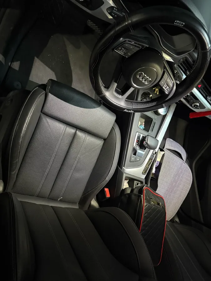 2020 Audi A4L 2.0T 190HP L4 7DCT,autocango,china used car exporter,china ev exporter,chinese used car exporter,chinese used ev exporter