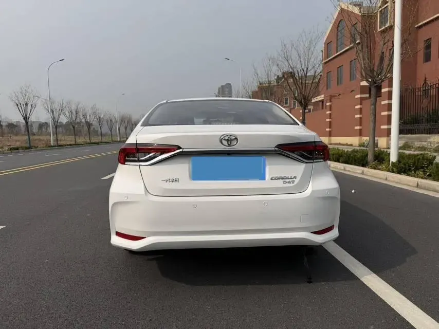 2021 Toyota Corolla 1.2T 116HP L4 CVT,autocango,china used car exporter,china ev exporter,chinese used car exporter,chinese used ev exporter