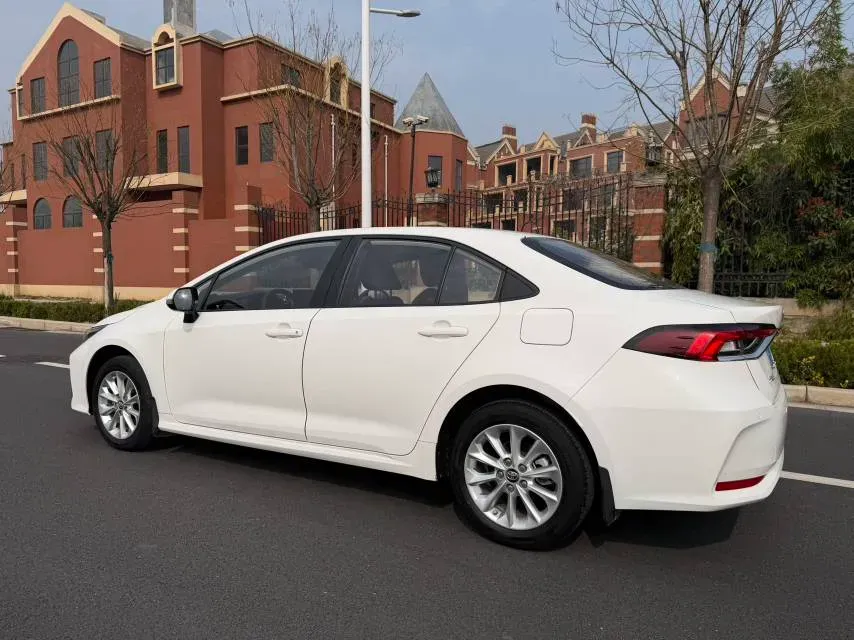 2021 Toyota Corolla 1.2T 116HP L4 CVT,autocango,china used car exporter,china ev exporter,chinese used car exporter,chinese used ev exporter