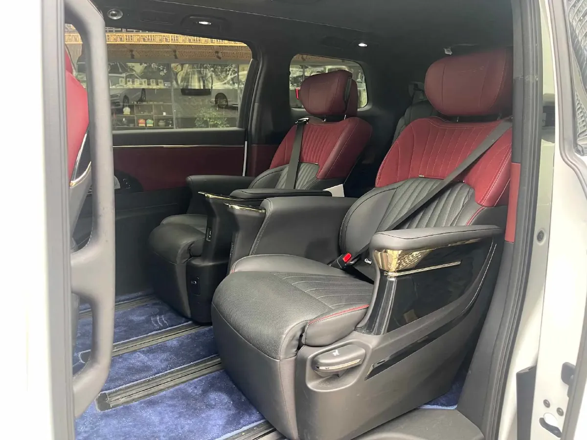 2024 GAC Trumpchi M8 2.0T 190HP L4 E-CVT Hybrid,autocango,china used car exporter,china ev exporter,chinese used car exporter,chinese used ev exporter