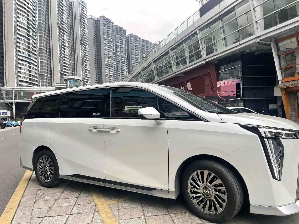 2024 GAC Trumpchi M8 2.0T 190HP L4 E-CVT Hybrid,autocango,china used car exporter,china ev exporter,chinese used car exporter,chinese used ev exporter
