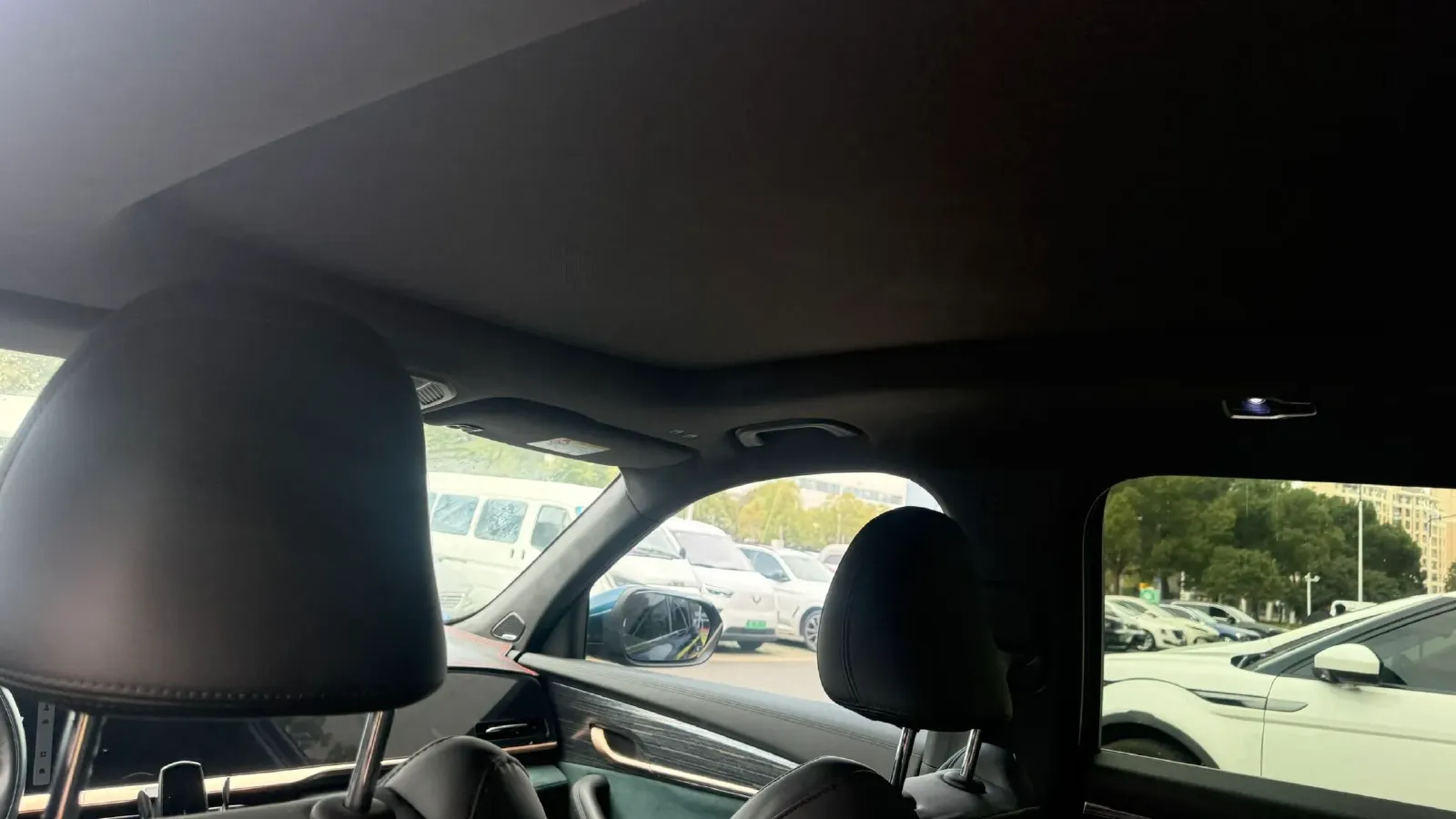 2021 Geely Monjaro 2.0T 218HP L4 7DCT,autocango,china used car exporter,china ev exporter,chinese used car exporter,chinese used ev exporter