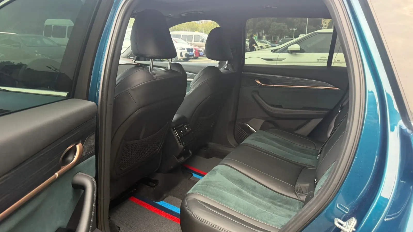 2021 Geely Monjaro 2.0T 218HP L4 7DCT,autocango,china used car exporter,china ev exporter,chinese used car exporter,chinese used ev exporter