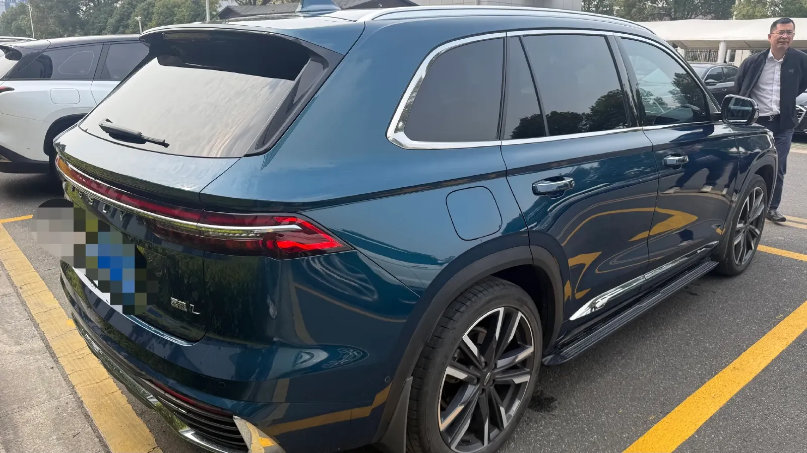 2021 Geely Monjaro 2.0T 218HP L4 7DCT,autocango,china used car exporter,china ev exporter,chinese used car exporter,chinese used ev exporter