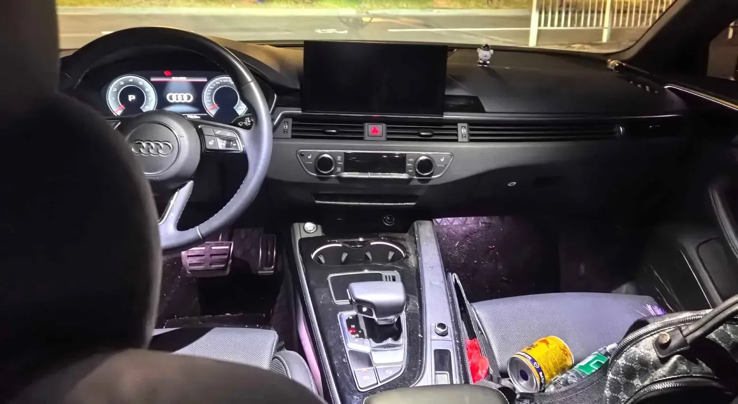 2024 Audi A4L 2.0T 190HP L4 7DCT,autocango,china used car exporter,china ev exporter,chinese used car exporter,chinese used ev exporter