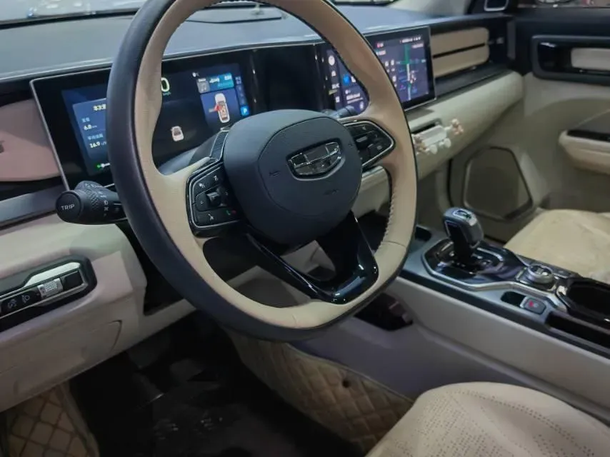 2023 Geely ICON 1.5T 181HP L4 7DCT,autocango,china used car exporter,china ev exporter,chinese used car exporter,chinese used ev exporter