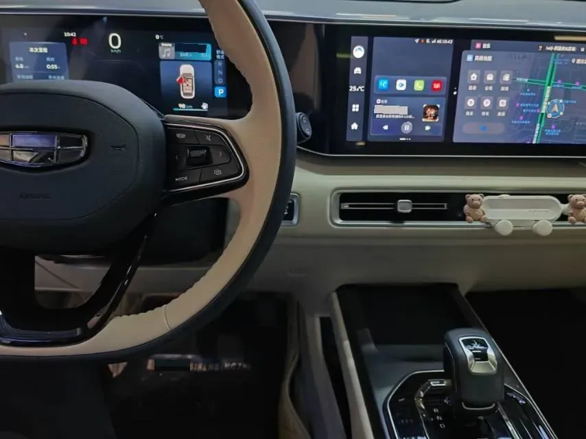 2023 Geely ICON 1.5T 181HP L4 7DCT,autocango,china used car exporter,china ev exporter,chinese used car exporter,chinese used ev exporter