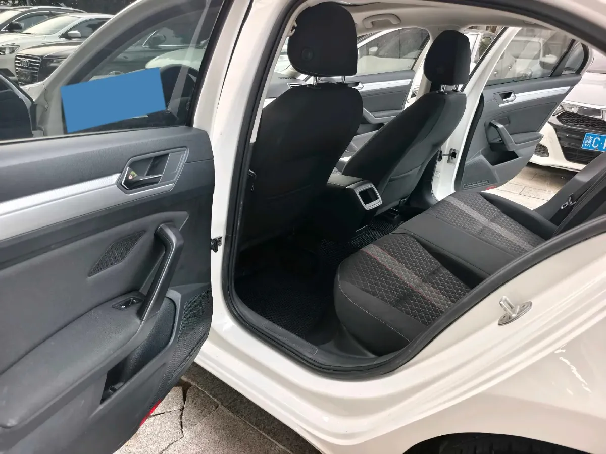 2021 Volkswagen Lamando 1.4T 131HP L4 7DCT,autocango,china used car exporter,china ev exporter,chinese used car exporter,chinese used ev exporter