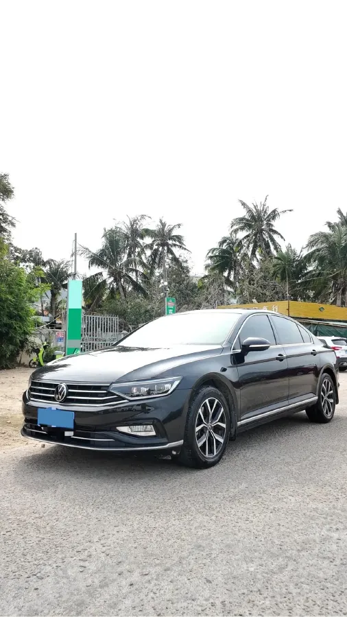 2020 Volkswagen Magotan 2.0T 186HP L4 7DCT,autocango,china used car exporter,china ev exporter,chinese used car exporter,chinese used ev exporter