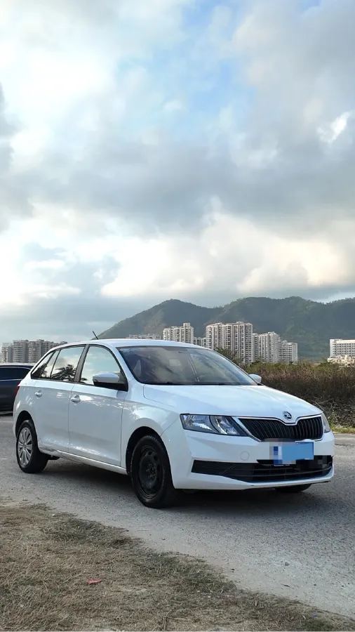 2018 Skoda Rapid Spaceback 1.6L 110HP L4 6AT,autocango,china used car exporter,china ev exporter,chinese used car exporter,chinese used ev exporter