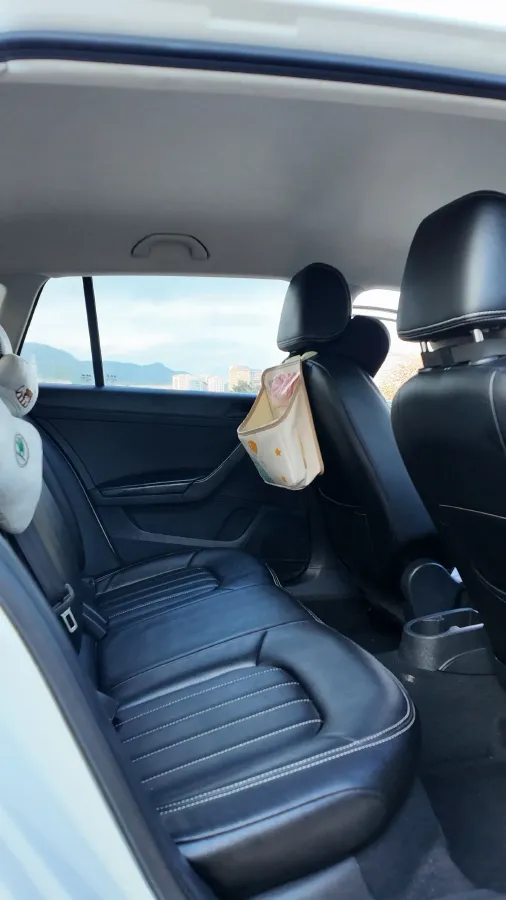 2018 Skoda Rapid Spaceback 1.6L 110HP L4 6AT,autocango,china used car exporter,china ev exporter,chinese used car exporter,chinese used ev exporter