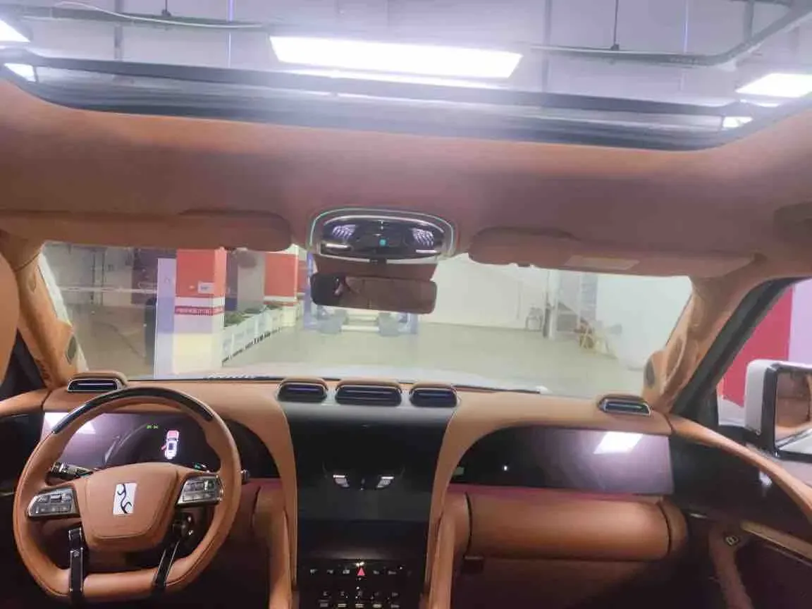 2023 YangWang U8 2.0T 272HP L4 REEV 49.05KWH,autocango,china used car exporter,china ev exporter,chinese used car exporter,chinese used ev exporter