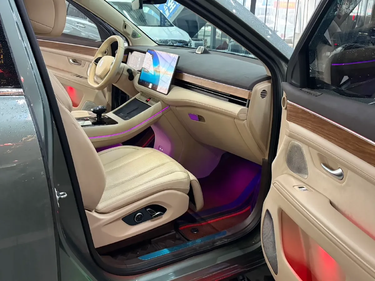 2024 AITO AITO M7 1.5T 152HP L4 REEV 40KWH,autocango,china used car exporter,china ev exporter,chinese used car exporter,chinese used ev exporter