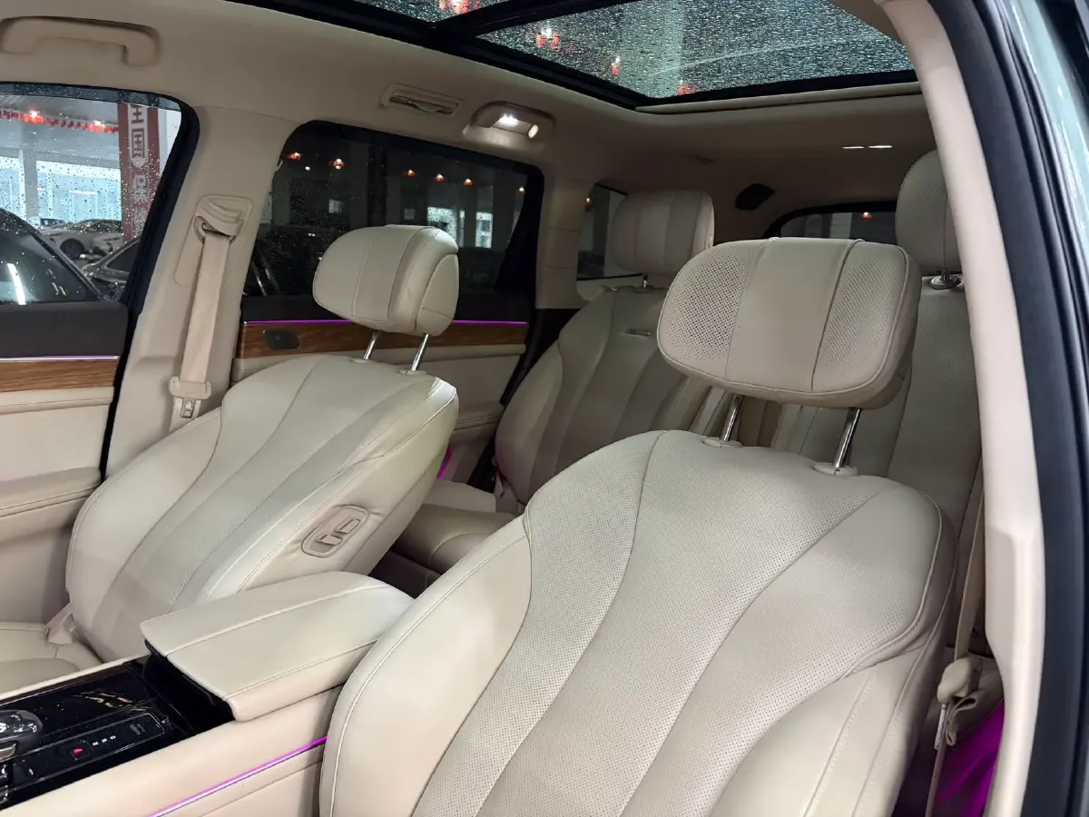 2024 AITO AITO M7 1.5T 152HP L4 REEV 40KWH,autocango,china used car exporter,china ev exporter,chinese used car exporter,chinese used ev exporter