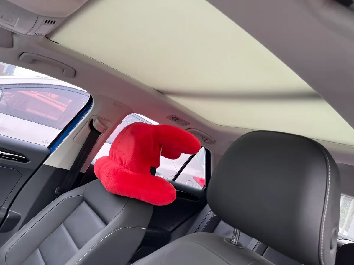 2021 Volkswagen T-Roc 1.4T 150HP L4 7DCT,autocango,china used car exporter,china ev exporter,chinese used car exporter,chinese used ev exporter