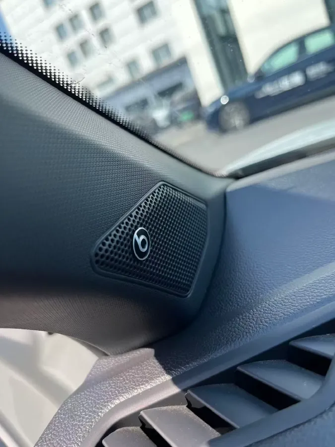 2022 Volkswagen T-Roc 1.4T 150HP L4 7DCT,autocango,china used car exporter,china ev exporter,chinese used car exporter,chinese used ev exporter