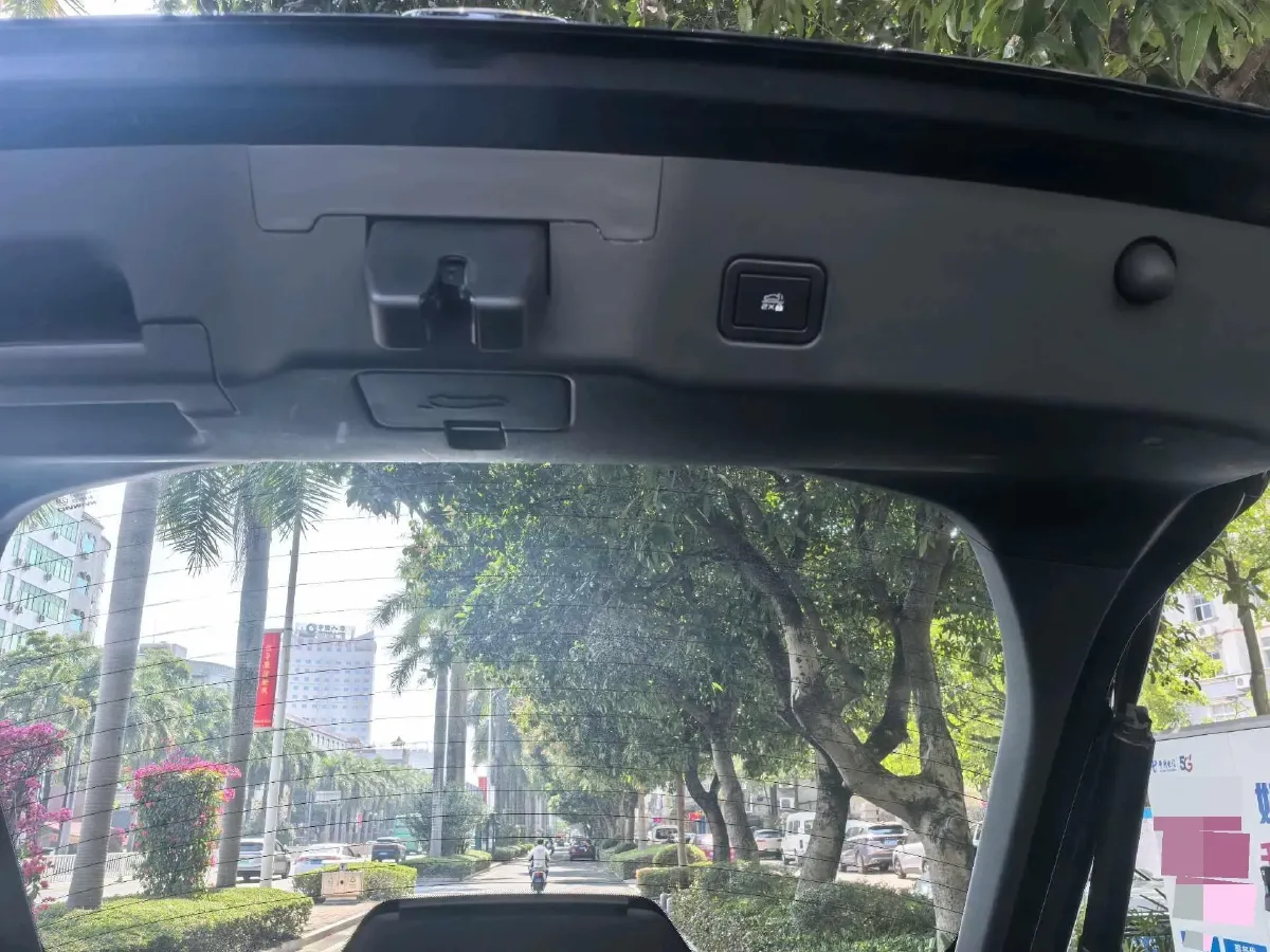 2024 ChangAn UNI-V iDD 1.5L 110HP L4 E-CVT PHEV 18.99KWH,autocango,china used car exporter,china ev exporter,chinese used car exporter,chinese used ev exporter