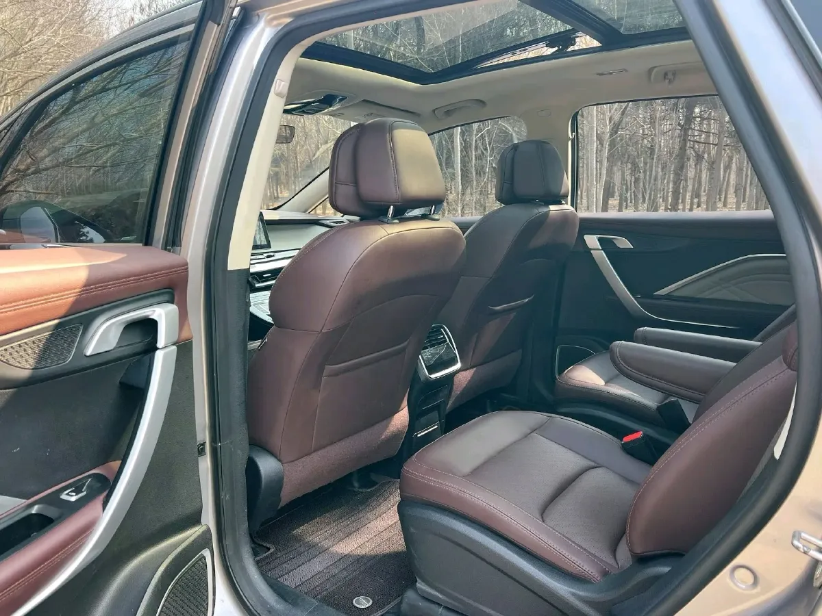 2022 Geely JiaJi 1.8T 184HP L4 7DCT,autocango,china used car exporter,china ev exporter,chinese used car exporter,chinese used ev exporter