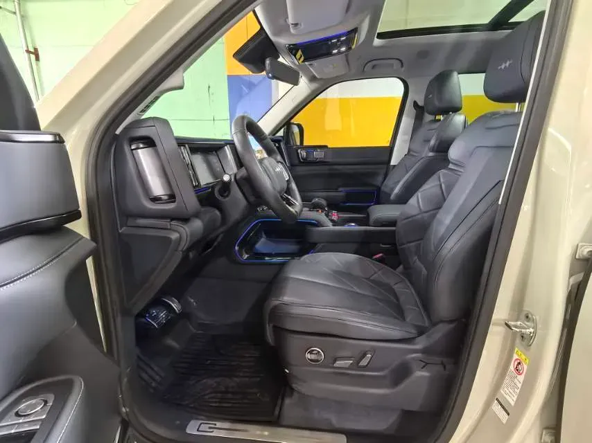 2023 FangChengBao Bao 5 1.5T 194HP L4 E-CVT PHEV 31.8KWH,autocango,china used car exporter,china ev exporter,chinese used car exporter,chinese used ev exporter