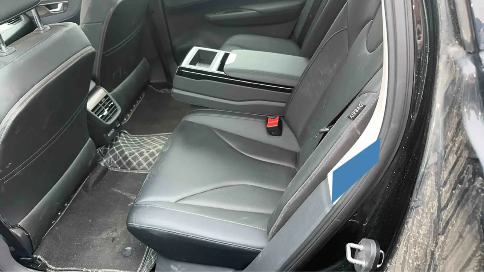 2022 HongQi E-QM5 BEV 54KWH,autocango,china used car exporter,china ev exporter,chinese used car exporter,chinese used ev exporter