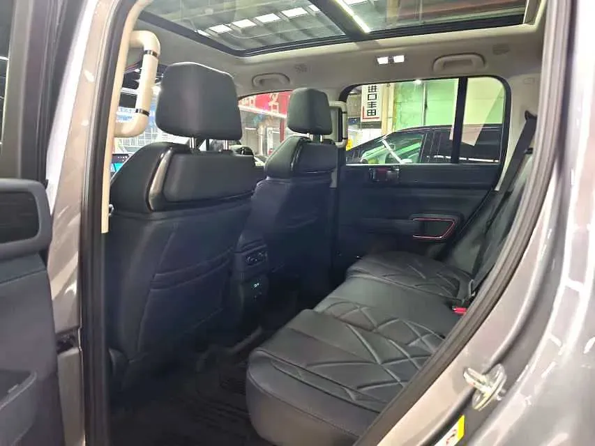 2023 FangChengBao Bao 5 1.5T 194HP L4 E-CVT PHEV 31.8KWH,autocango,china used car exporter,china ev exporter,chinese used car exporter,chinese used ev exporter