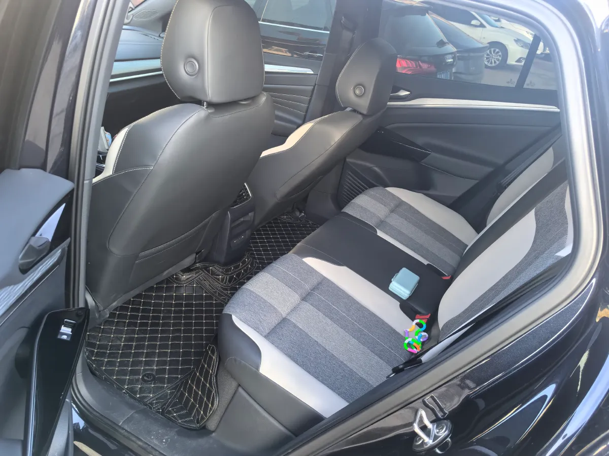 2024 Volkswagen ID.4 Crozz BEV 55.7KWH,autocango,china used car exporter,china ev exporter,chinese used car exporter,chinese used ev exporter