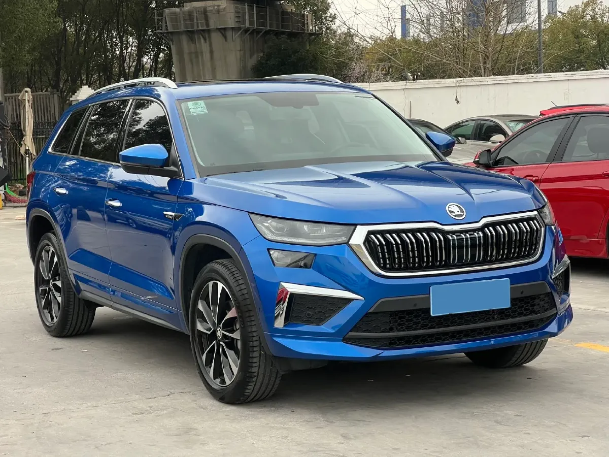 2022 Skoda Kodiak 2.0T 186HP L4 7DCT,autocango,china used car exporter,china ev exporter,chinese used car exporter,chinese used ev exporter