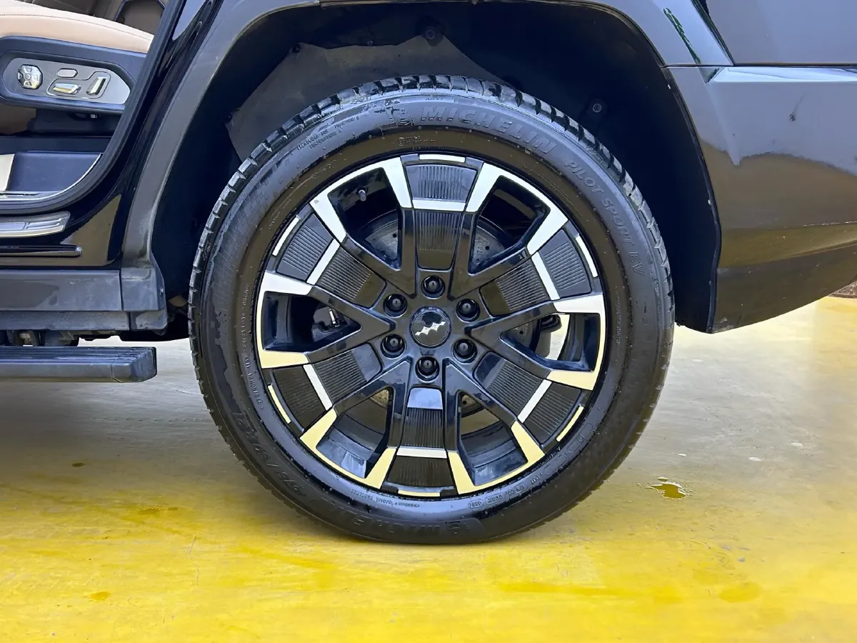 2025 FangChengBao Bao 8 2.0T 245HP L4 E-CVT PHEV 36.8KWH,autocango,china used car exporter,china ev exporter,chinese used car exporter,chinese used ev exporter