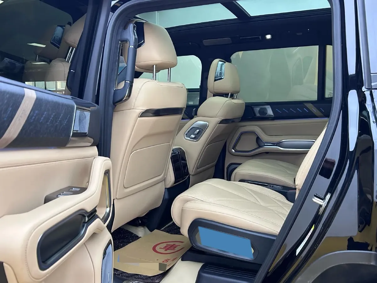 2025 FangChengBao Bao 8 2.0T 245HP L4 E-CVT PHEV 36.8KWH,autocango,china used car exporter,china ev exporter,chinese used car exporter,chinese used ev exporter