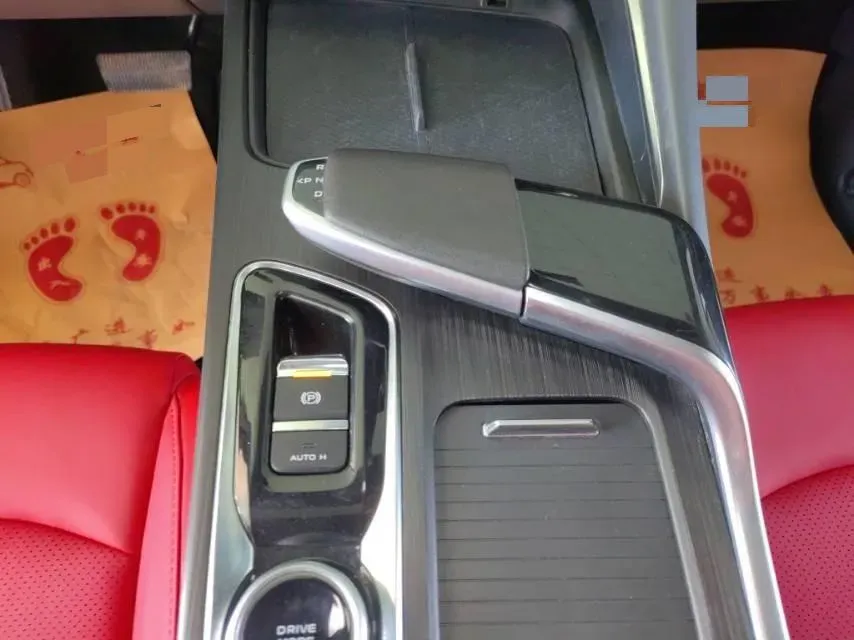 2021 ChangAn UNI-T 1.5T 180HP L4 7DCT,autocango,china used car exporter,china ev exporter,chinese used car exporter,chinese used ev exporter