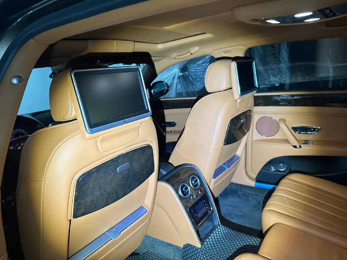 2017 Bentley Flying Spur 4.0T 528HP V8 8AT,autocango,china used car exporter,china ev exporter,chinese used car exporter,chinese used ev exporter