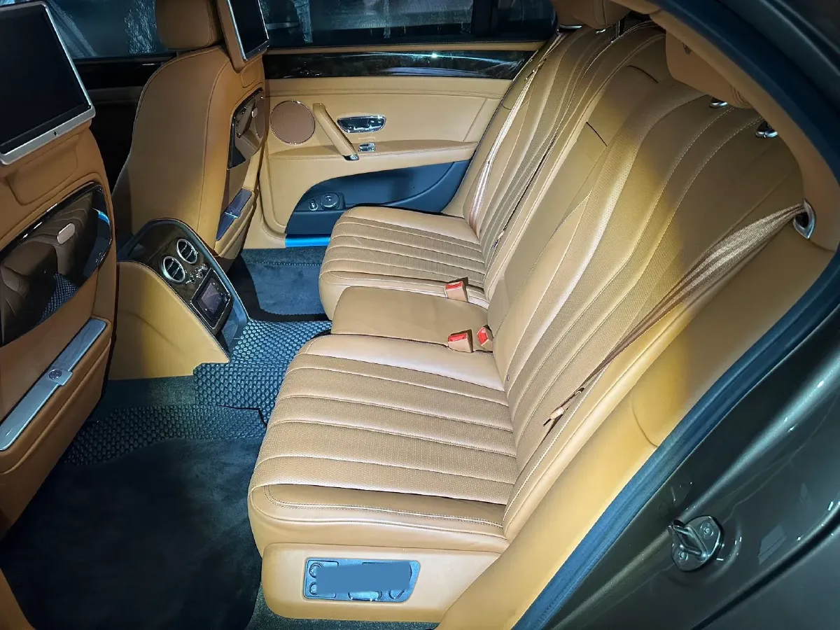 2017 Bentley Flying Spur 4.0T 528HP V8 8AT,autocango,china used car exporter,china ev exporter,chinese used car exporter,chinese used ev exporter