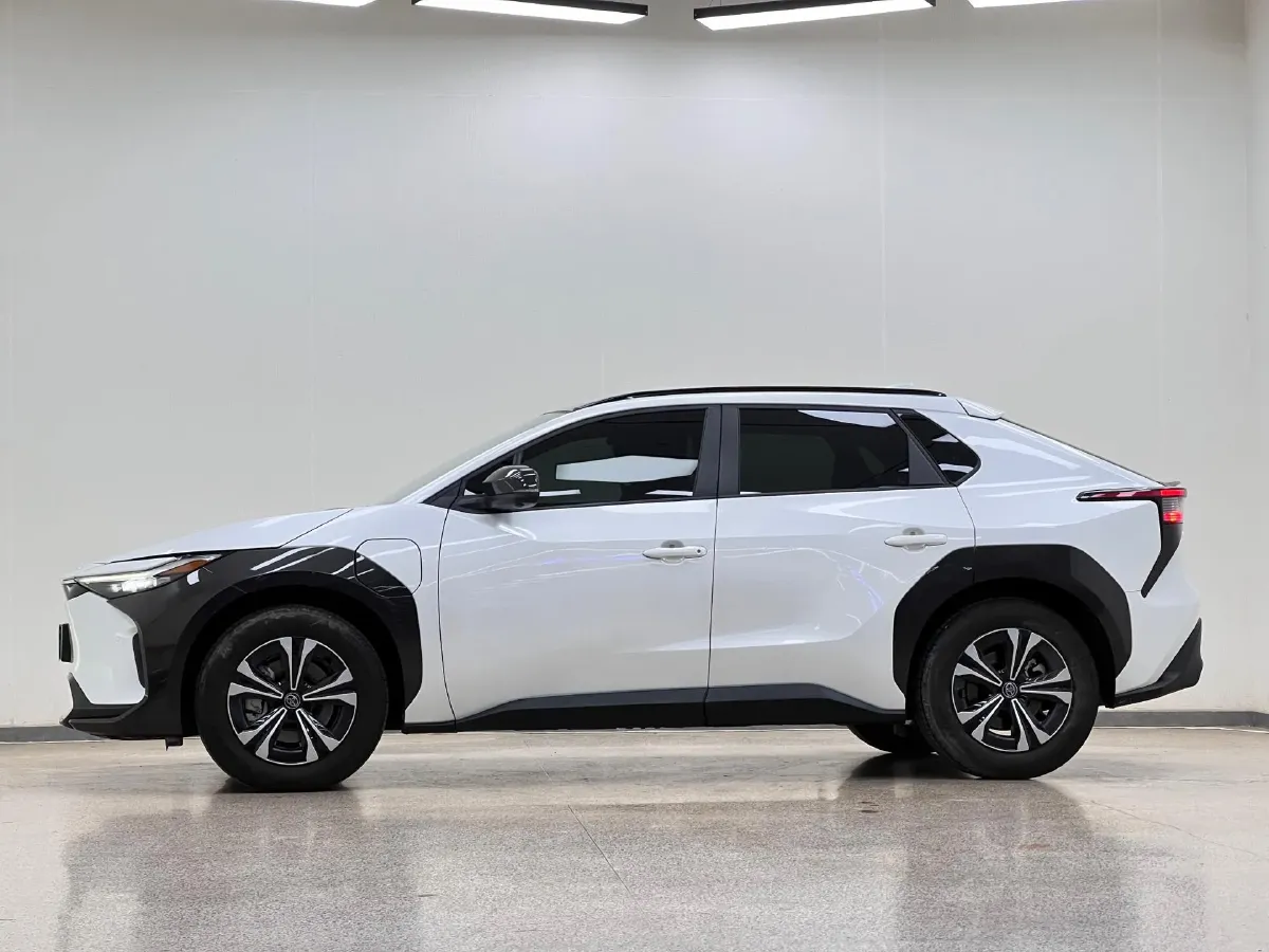 2022 Toyota bZ4X BEV 66.7KWH,autocango,china used car exporter,china ev exporter,chinese used car exporter,chinese used ev exporter