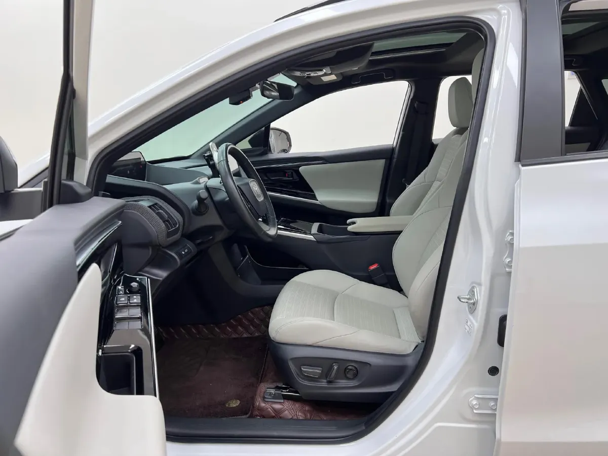 2022 Toyota bZ4X BEV 66.7KWH,autocango,china used car exporter,china ev exporter,chinese used car exporter,chinese used ev exporter