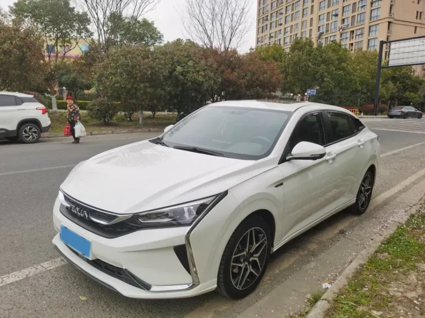 2021 DongFeng Aeolus YiXuan 1.5T 150HP L4 6DCT,autocango,china used car exporter,china ev exporter,chinese used car exporter,chinese used ev exporter