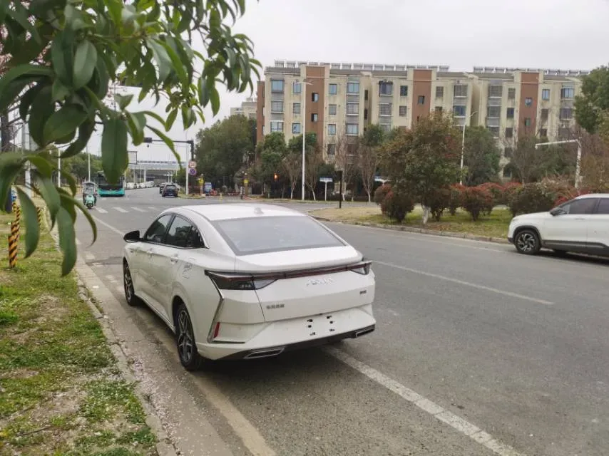 2021 DongFeng Aeolus YiXuan 1.5T 150HP L4 6DCT,autocango,china used car exporter,china ev exporter,chinese used car exporter,chinese used ev exporter