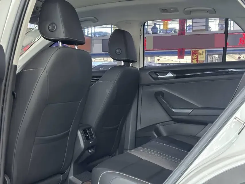 2022 Volkswagen T-Roc 1.4T 150HP L4 7DCT,autocango,china used car exporter,china ev exporter,chinese used car exporter,chinese used ev exporter