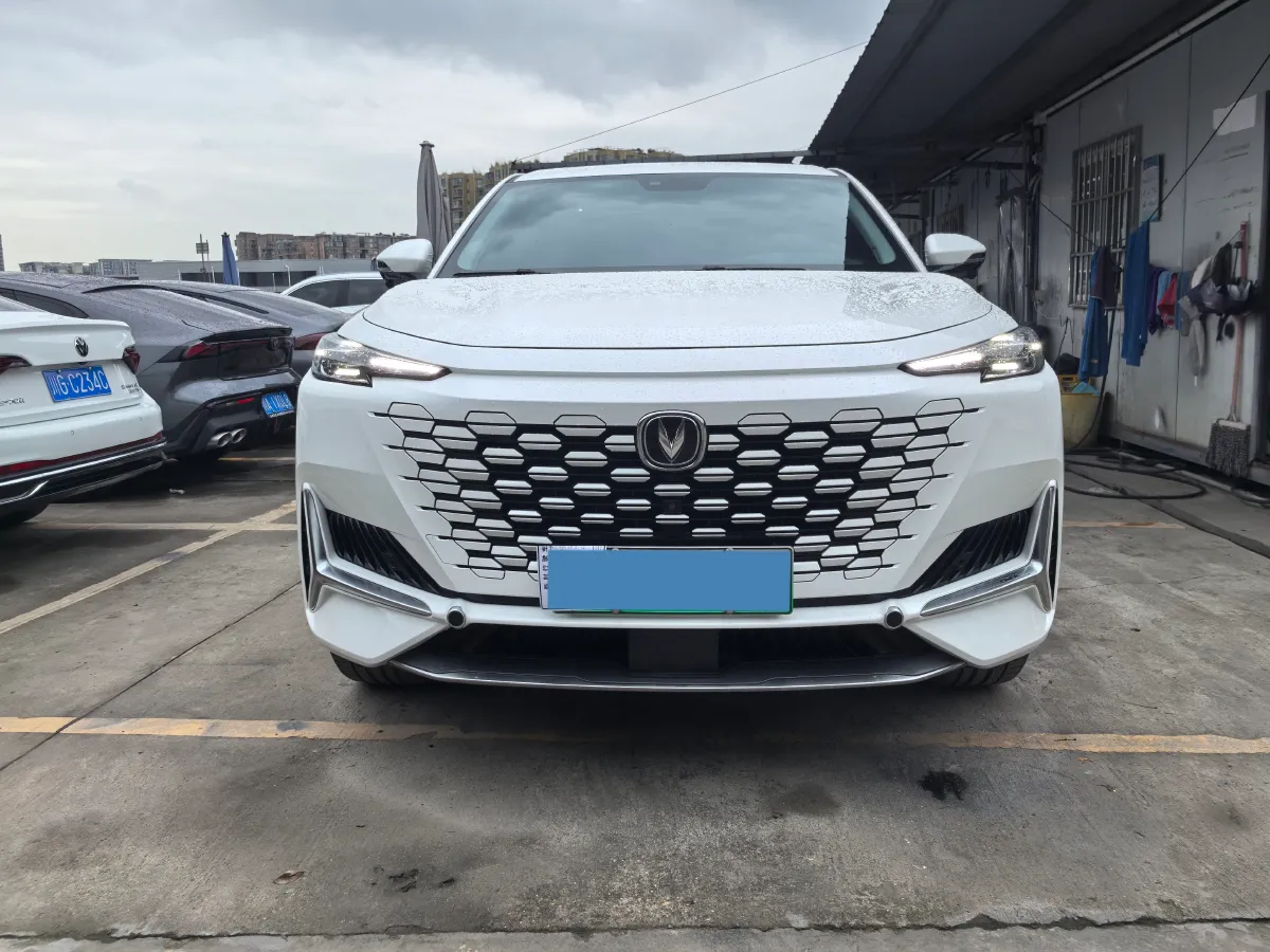 2022 Bestune T99 2.0T 224HP L4 6AT,autocango,china used car exporter,china ev exporter,chinese used car exporter,chinese used ev exporter
