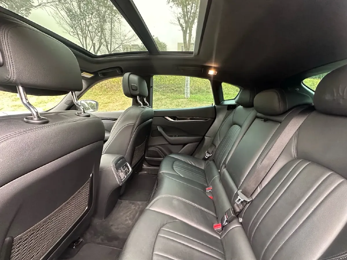 2018 Jaguar XJ 3.0T 340HP V6 8AT,autocango,china used car exporter,china ev exporter,chinese used car exporter,chinese used ev exporter