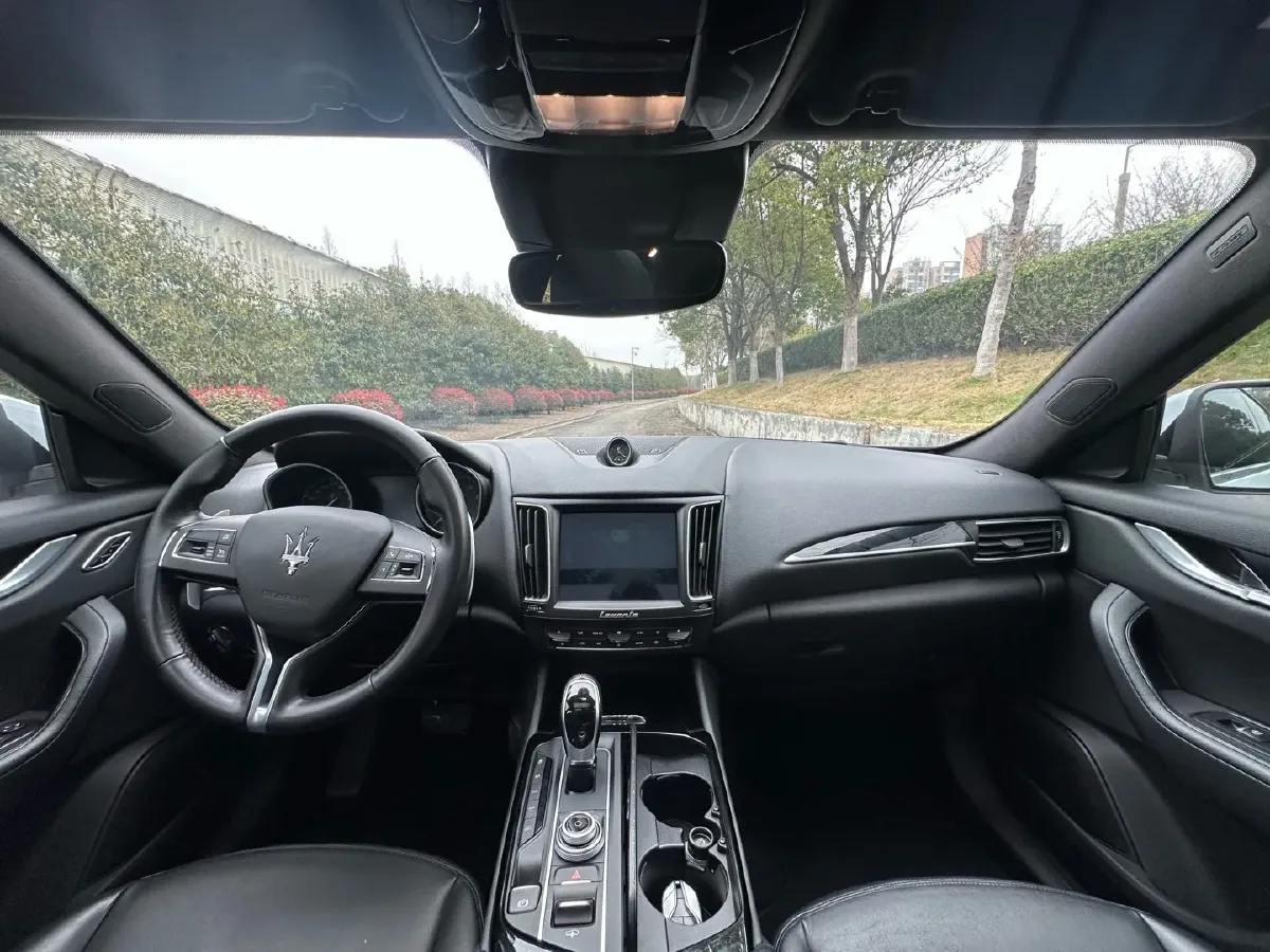 2018 Jaguar XJ 3.0T 340HP V6 8AT,autocango,china used car exporter,china ev exporter,chinese used car exporter,chinese used ev exporter