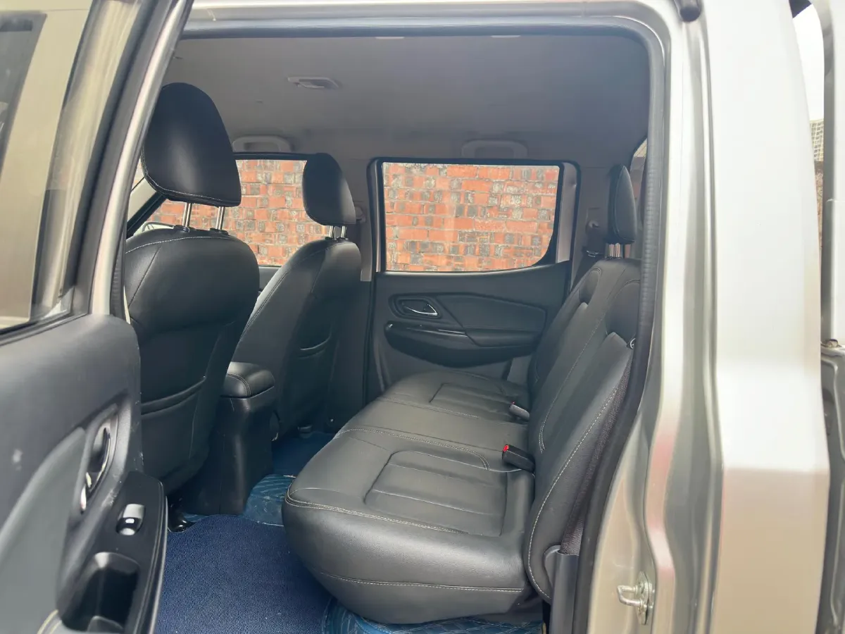 2021 Dongfeng RuiQi 2.4T 165HP L4 5MT,autocango,china used car exporter,china ev exporter,chinese used car exporter,chinese used ev exporter