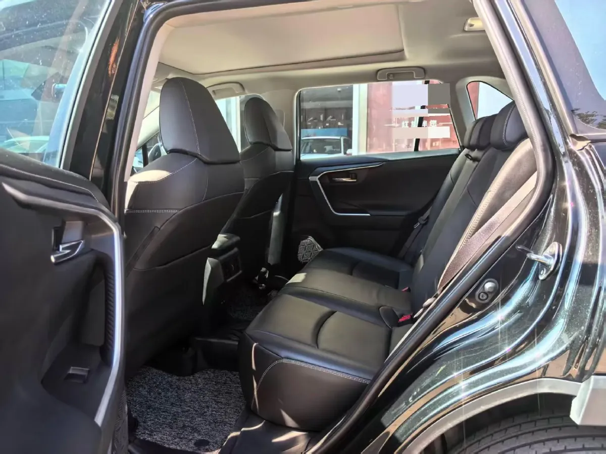 2024 Toyota RAV4 2.0L 171HP L4 CVT,autocango,china used car exporter,china ev exporter,chinese used car exporter,chinese used ev exporter