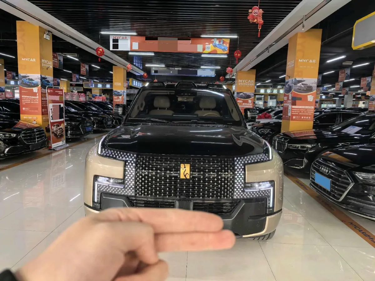 2025 YangWang U8 L REEV 272HP REEV,autocango,china used car exporter,china ev exporter,chinese used car exporter,chinese used ev exporter