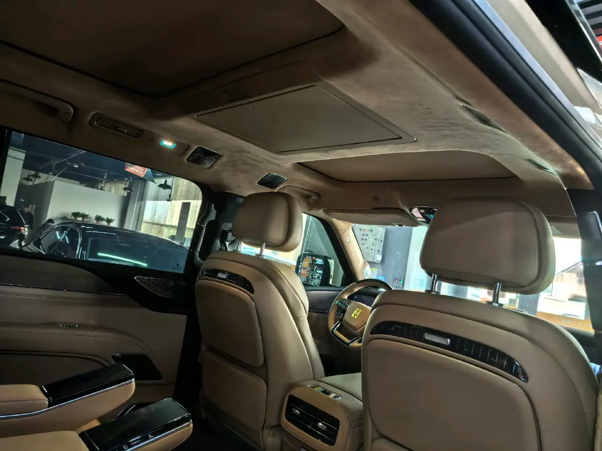 2025 YangWang U8 L REEV 272HP REEV,autocango,china used car exporter,china ev exporter,chinese used car exporter,chinese used ev exporter