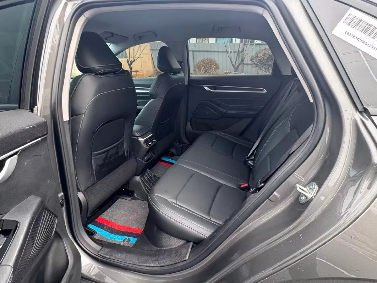 2025 Geely Emgrand 1.5L 127HP L4 CVT,autocango,china used car exporter,china ev exporter,chinese used car exporter,chinese used ev exporter