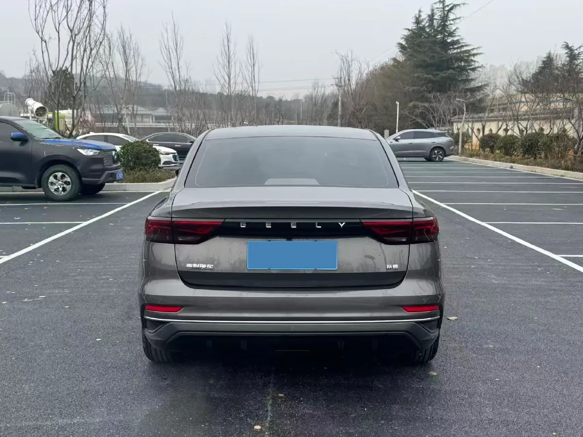 2025 Geely Emgrand 1.5L 127HP L4 CVT,autocango,china used car exporter,china ev exporter,chinese used car exporter,chinese used ev exporter