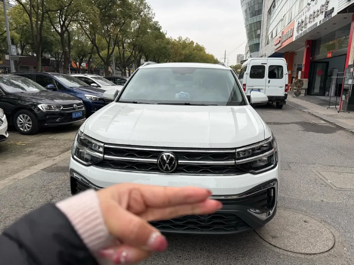 2025 Volkswagen Tharu 1.5T 160HP L4 7DCT,autocango,china used car exporter,china ev exporter,chinese used car exporter,chinese used ev exporter