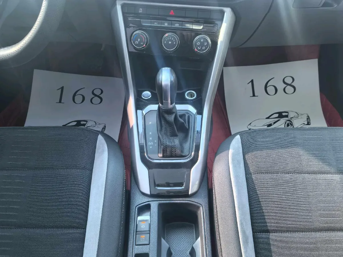 2022 Volkswagen T-Roc 1.4T 150HP L4 7DCT,autocango,china used car exporter,china ev exporter,chinese used car exporter,chinese used ev exporter