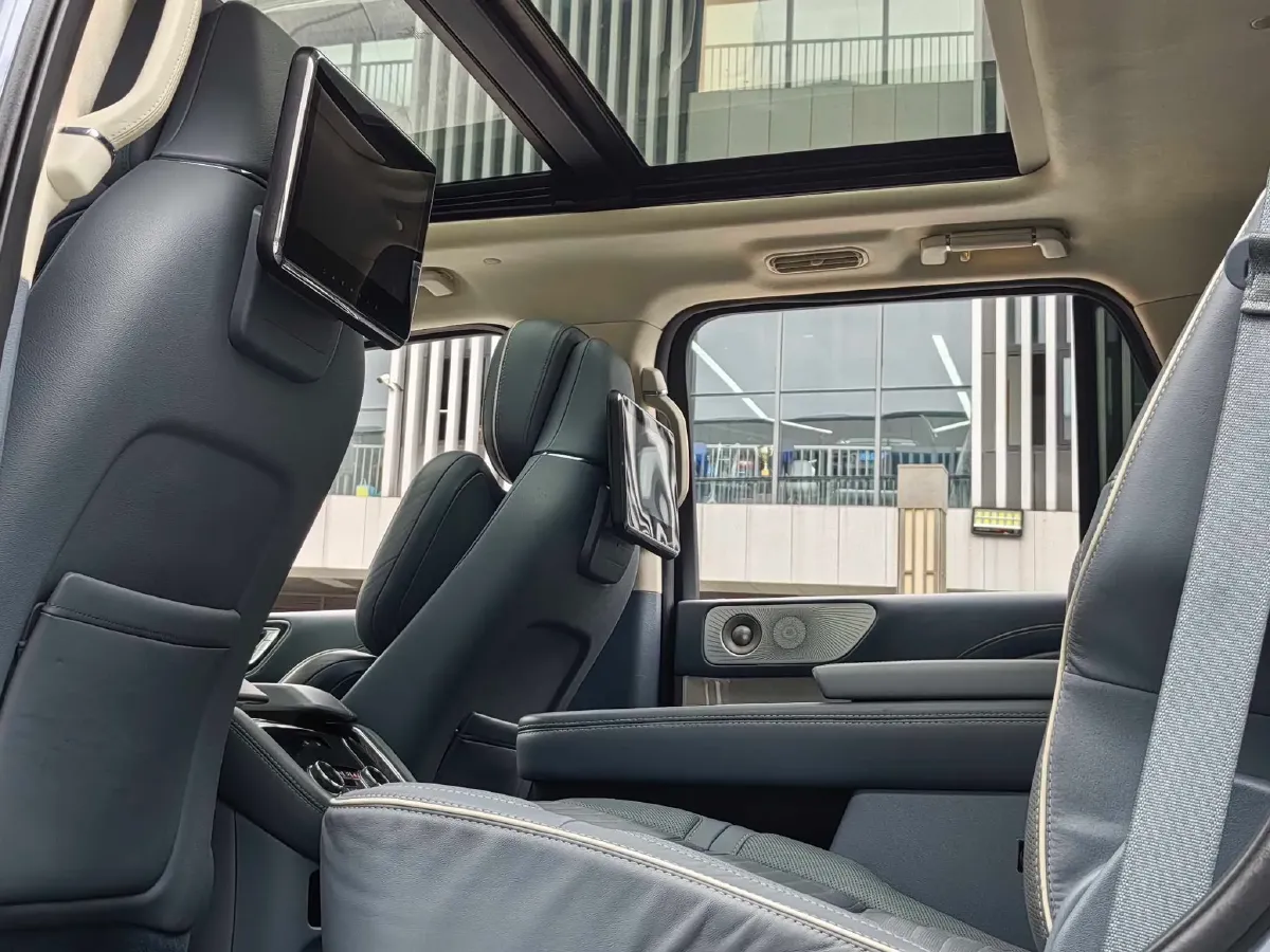 2020 Lincoln Navigator 3.5T 388HP V6 10AT,autocango,china used car exporter,china ev exporter,chinese used car exporter,chinese used ev exporter